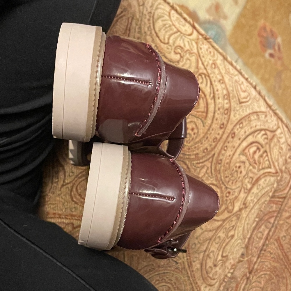 Clarks Burgundy T-Strap Mary-Jane flats - Picture 12 of 13